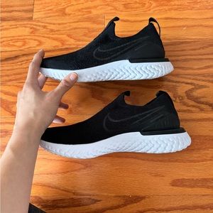 Nike Epic Phantom React Black (Womens 6)